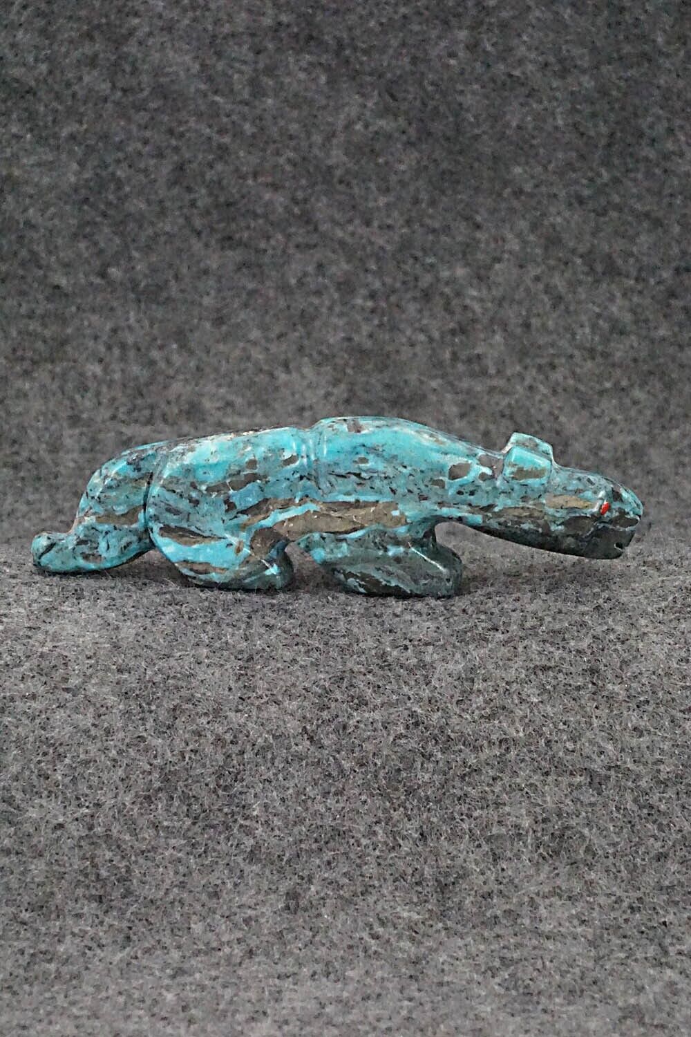 Mountain Lion Zuni Fetish Carving - Reynold Lunasee