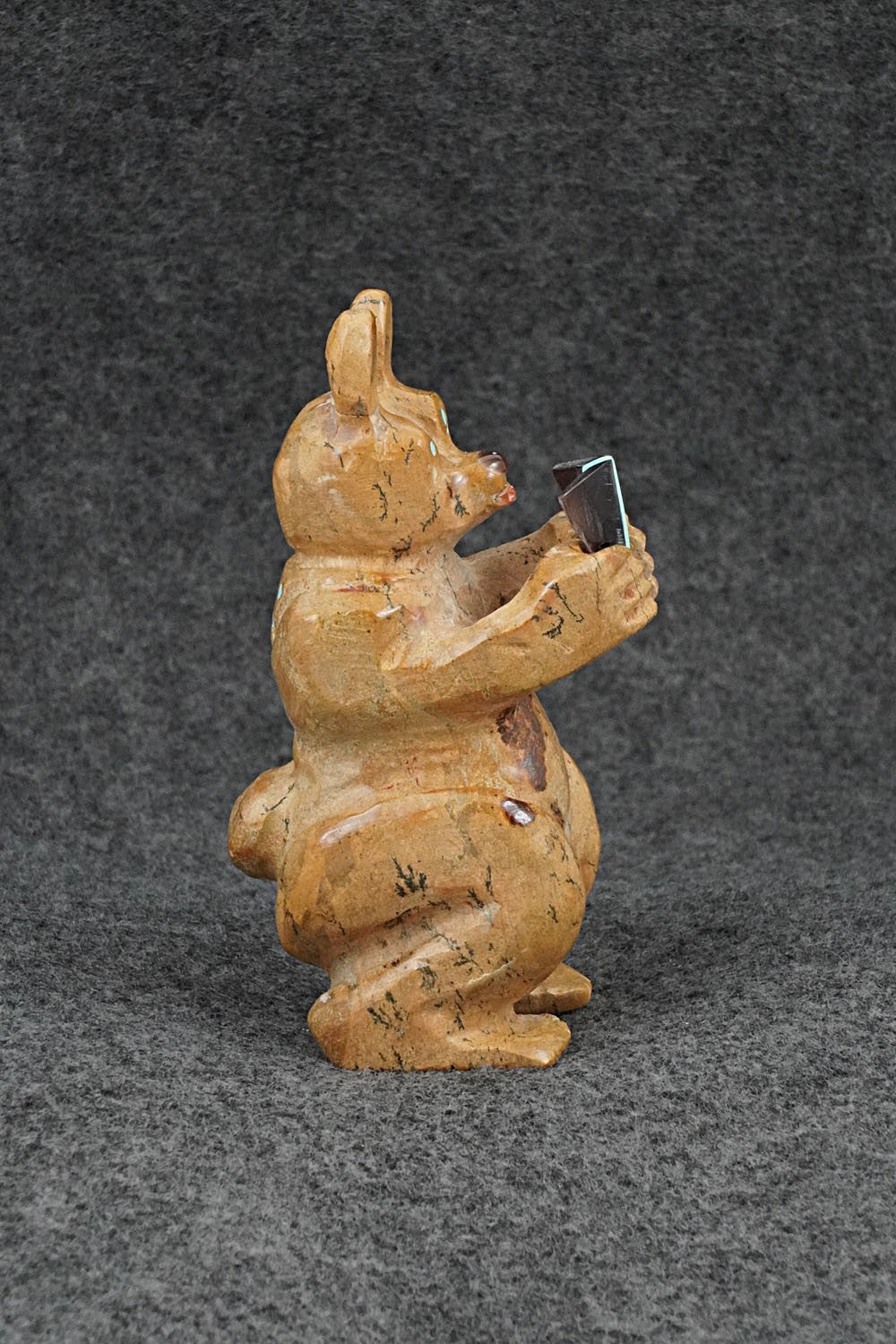 Rabbit Zuni Fetish Carving - Freddie Leekya