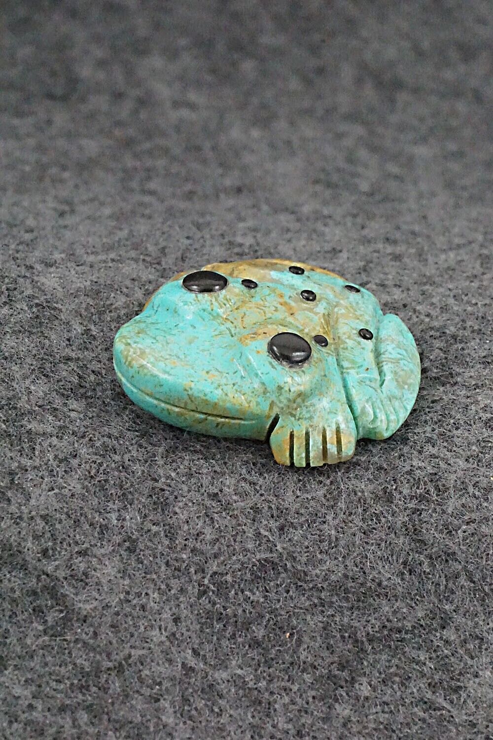 Frog Zuni Fetish Carving - Reynold Lunasee