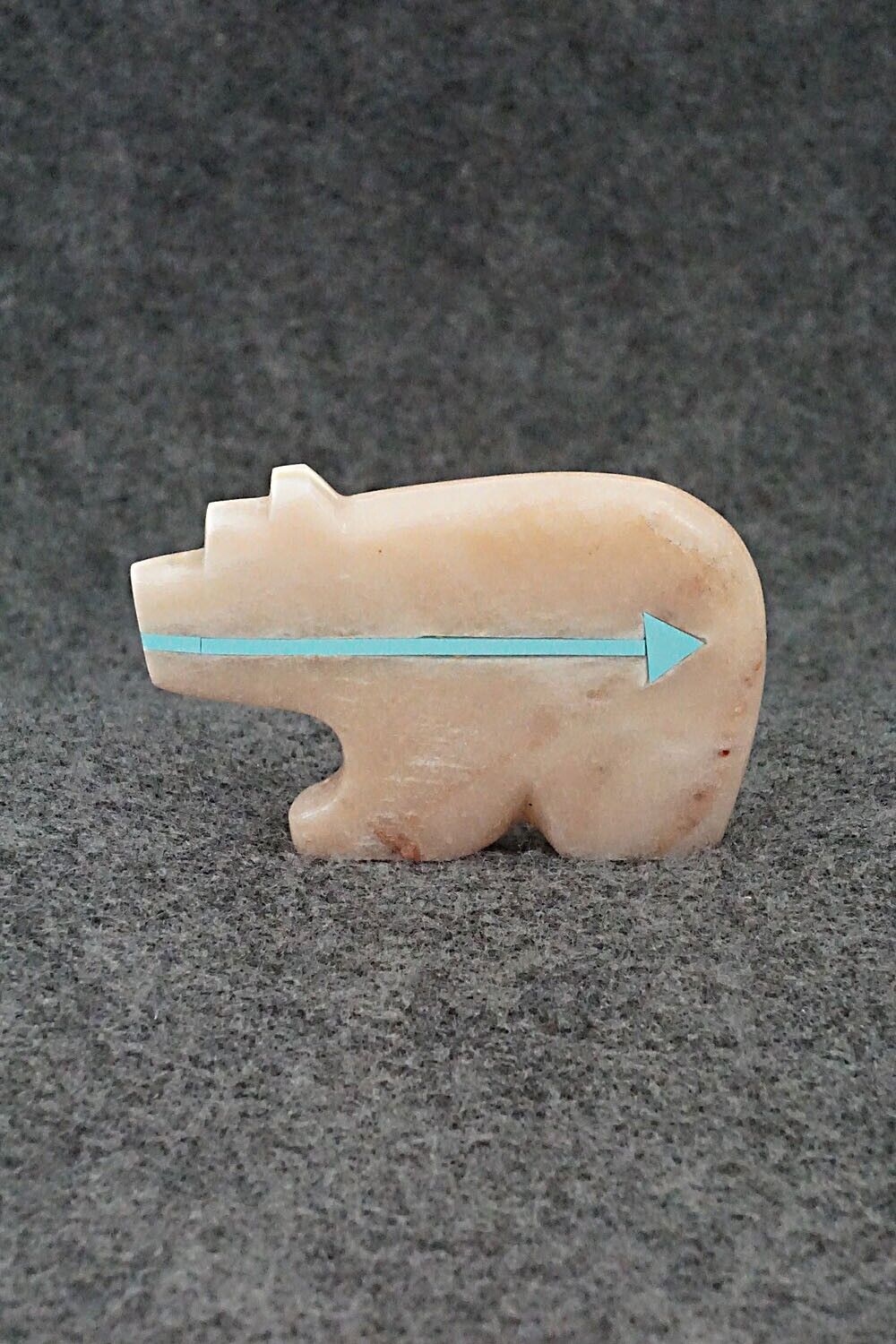 Bear Zuni Fetish Carving - Bernard Laiwakete