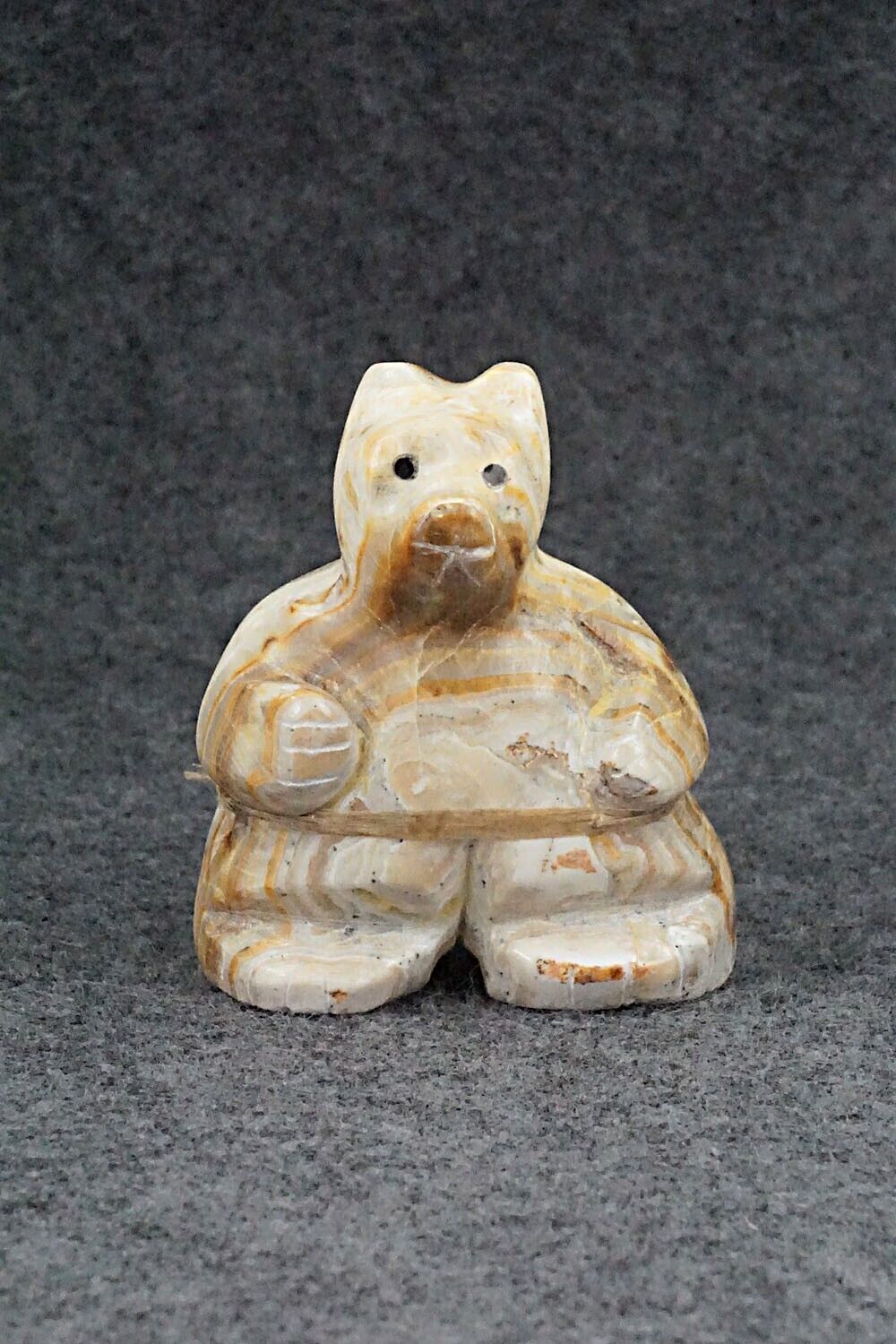 Bear Zuni Fetish Carving - Ariane Quam