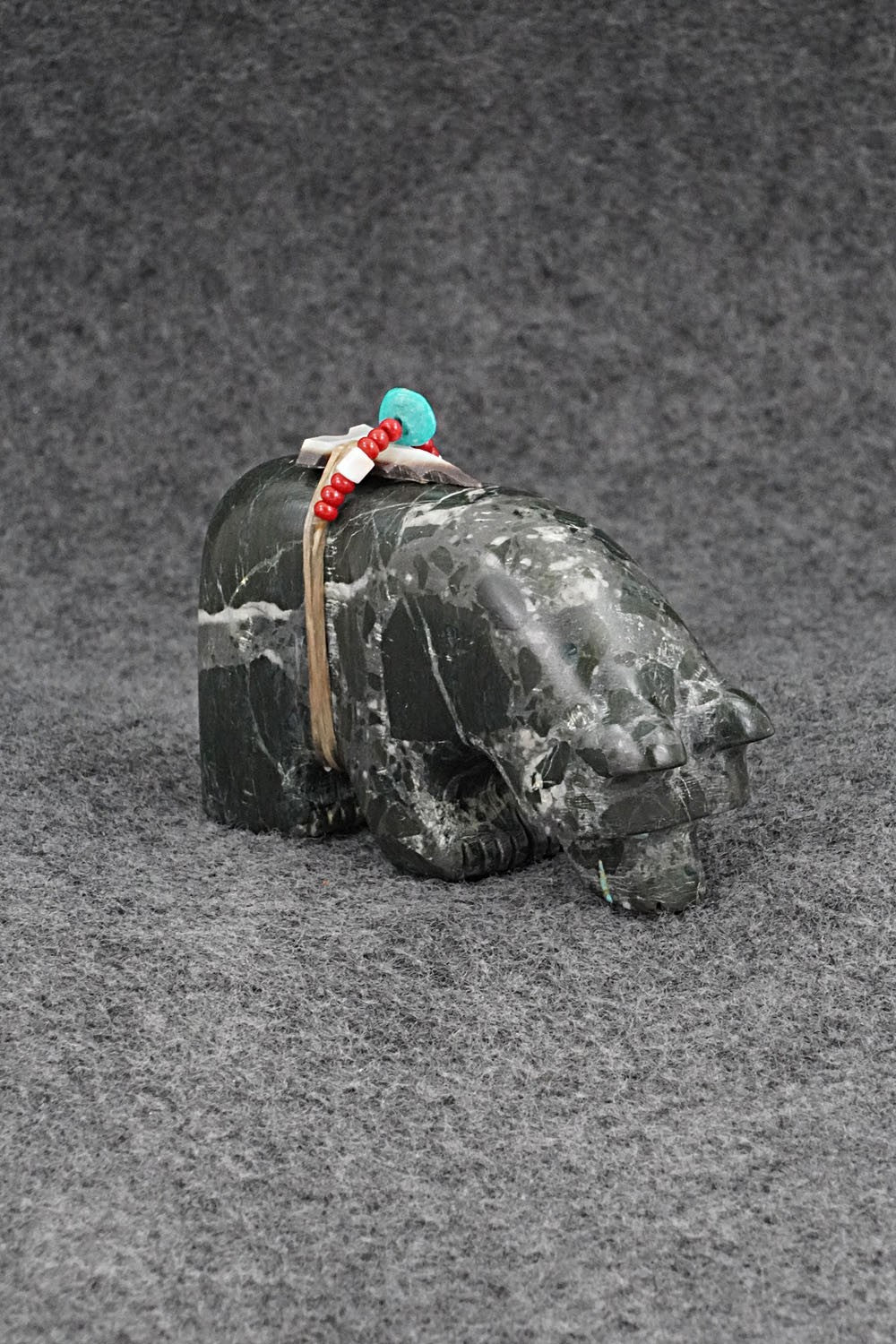 Bear Zuni Fetish Carving - Douglas Martza