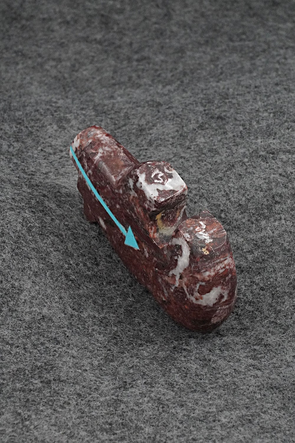 Bear Zuni Fetish Carving - Bernard Laiwakete