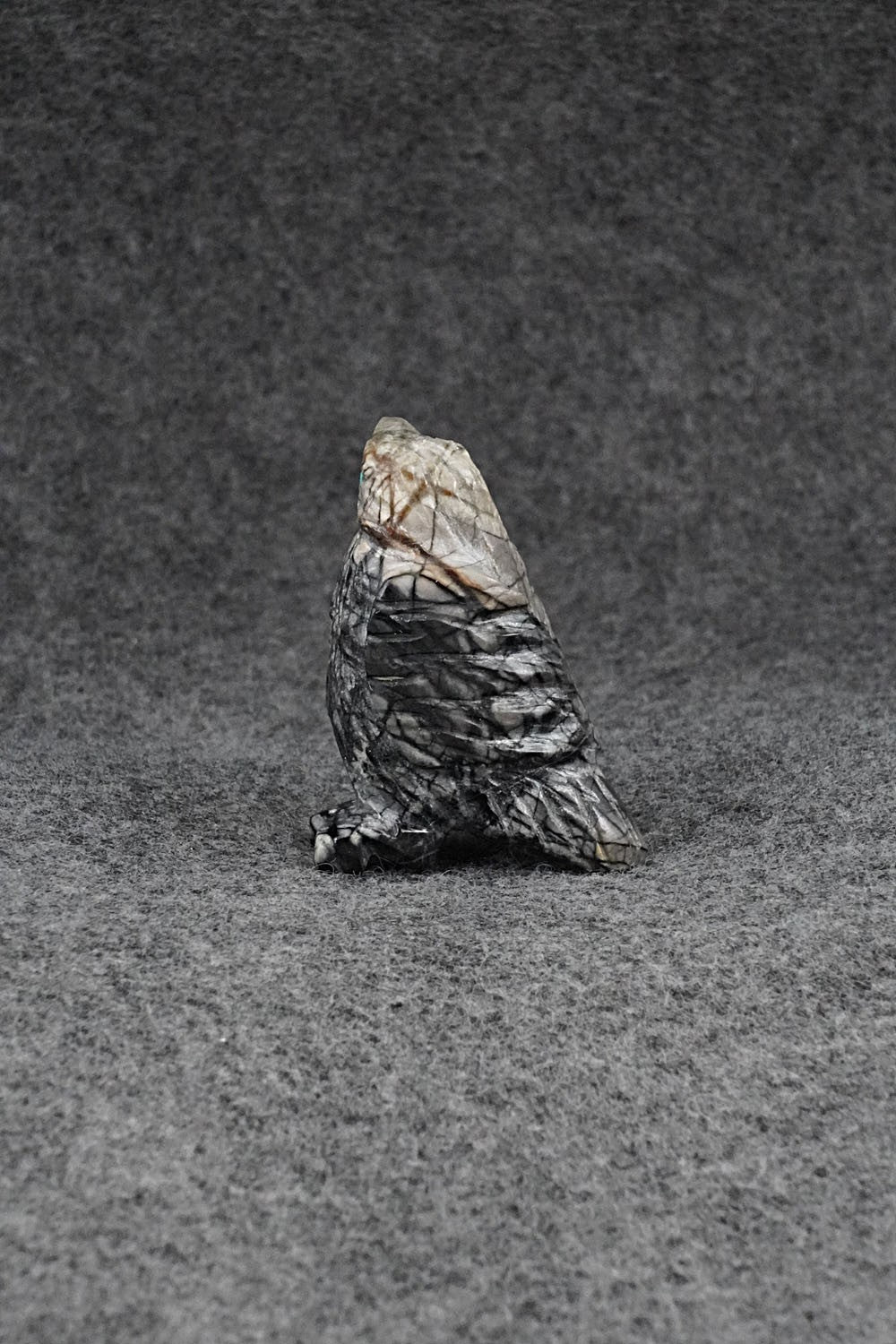 Eagle Zuni Fetish Carving - Tony Mackel