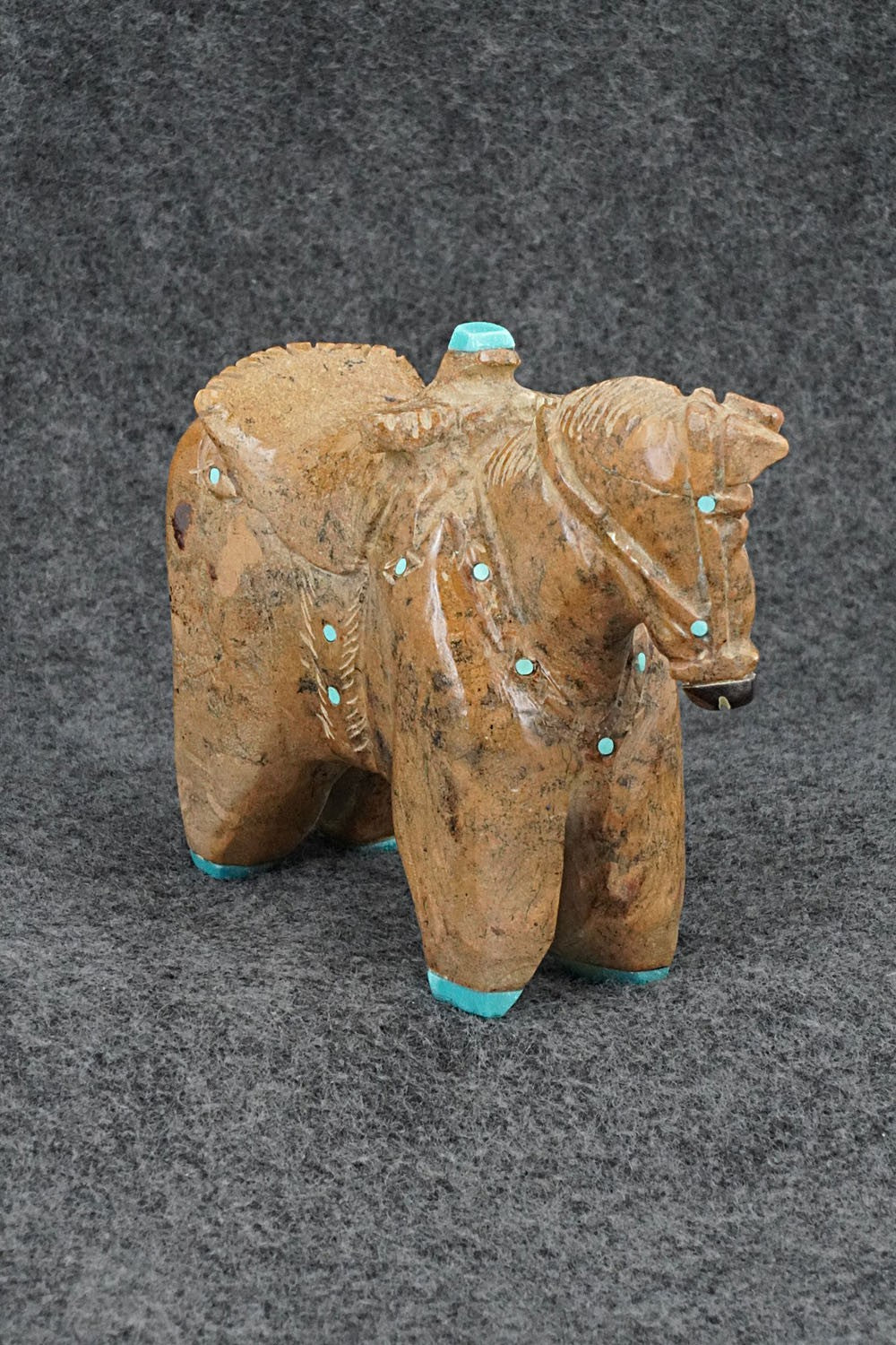Horse Zuni Fetish Carving - Freddie Leekya
