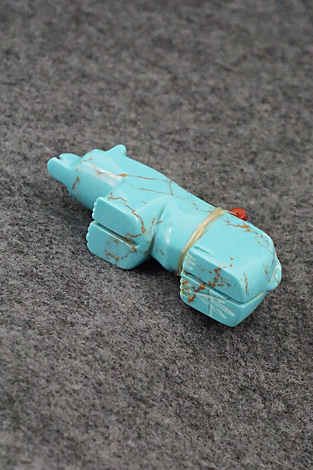 Bear Zuni Fetish Carving - Alex Tsethlikai