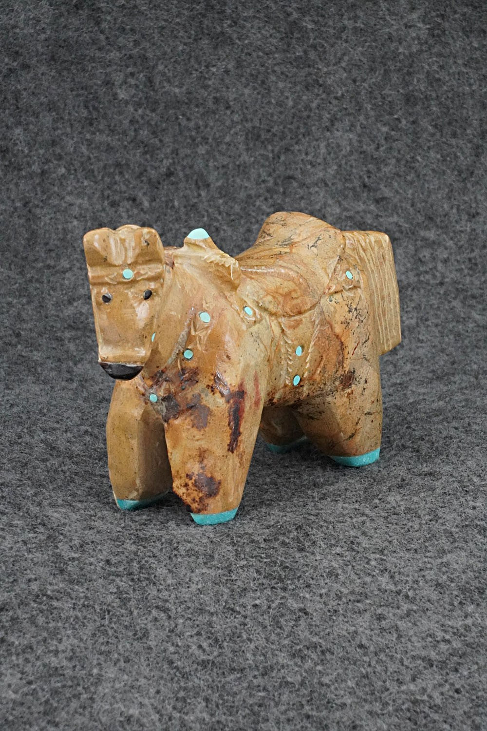 Horse Zuni Fetish Carving - Freddie Leekya