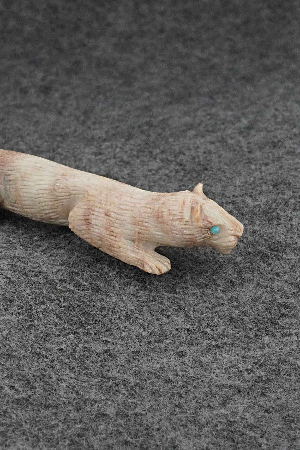 Mountain Lion Zuni Fetish Carving - Lance Cheama