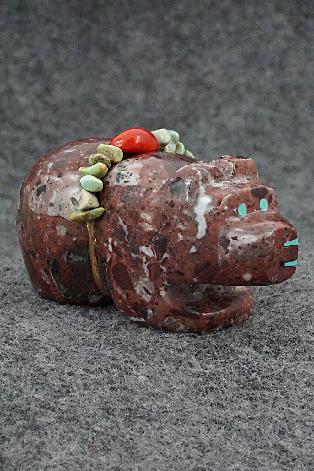 Bear Zuni Fetish Carving - Bernard Laiwakete