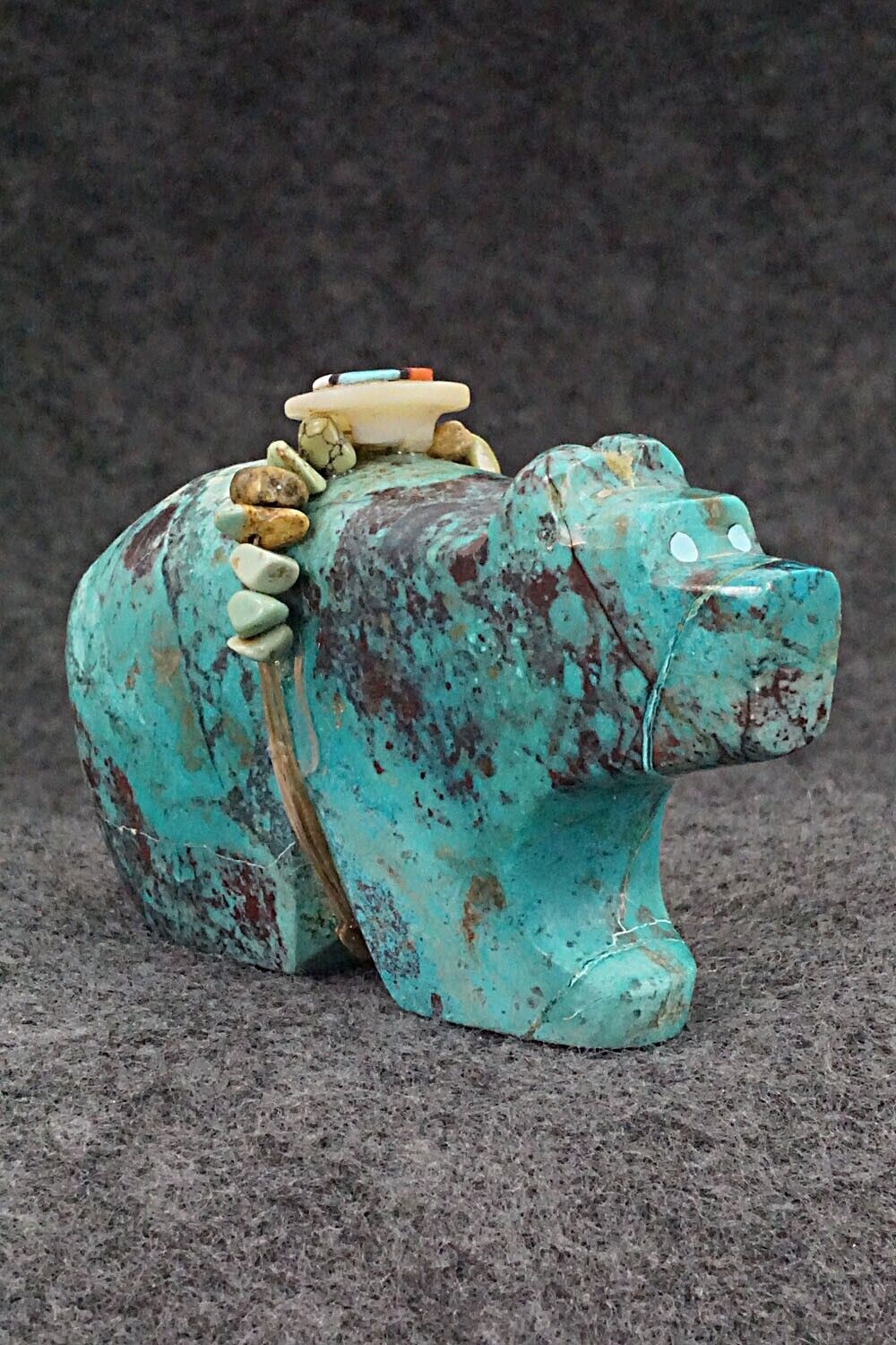 Bear Zuni Fetish Carving - Bernard Laiwakete