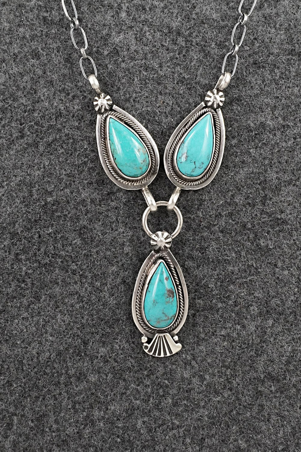 Turquoise & Sterling Silver Necklace - Verley Betone