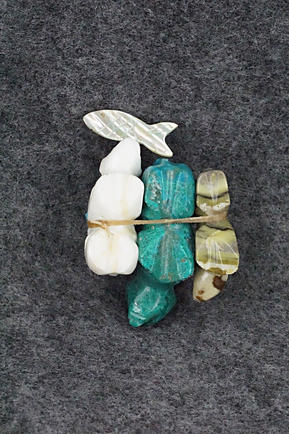 Bears with Fish Zuni Fetish Carving - Daisy Rose Leonard
