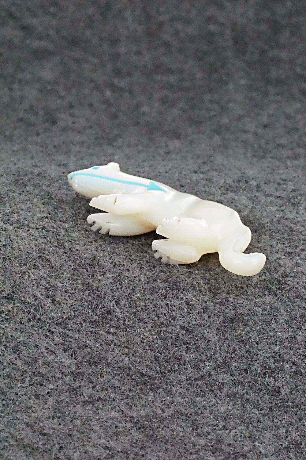 Mountain Lion Zuni Fetish Carving - Andres Quandelacy