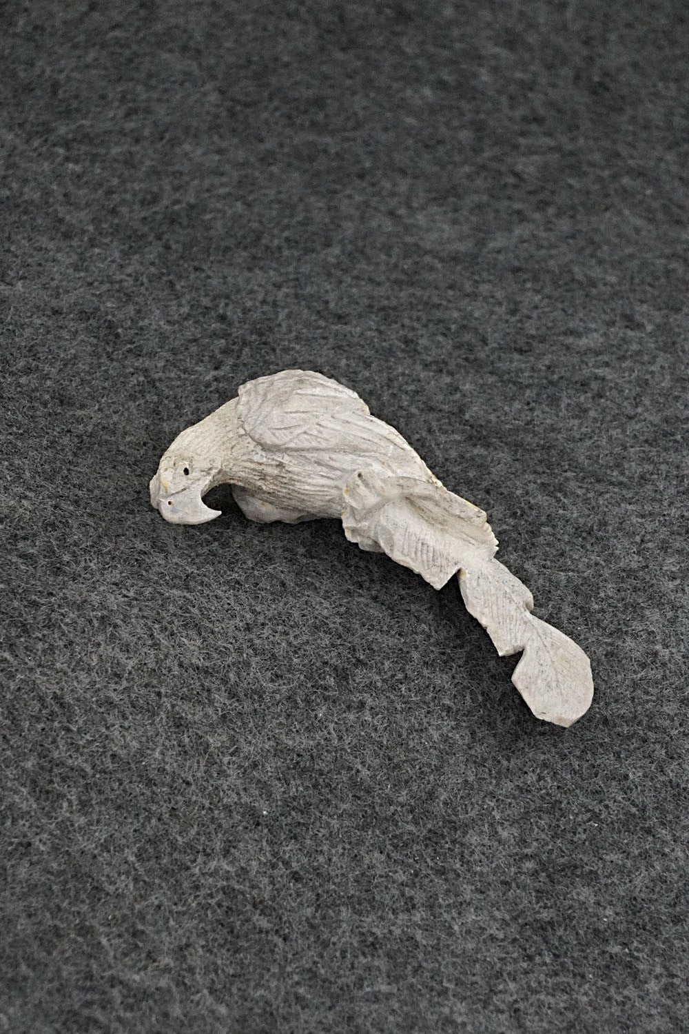 Eagle Zuni Fetish Carving - Lewis Malie