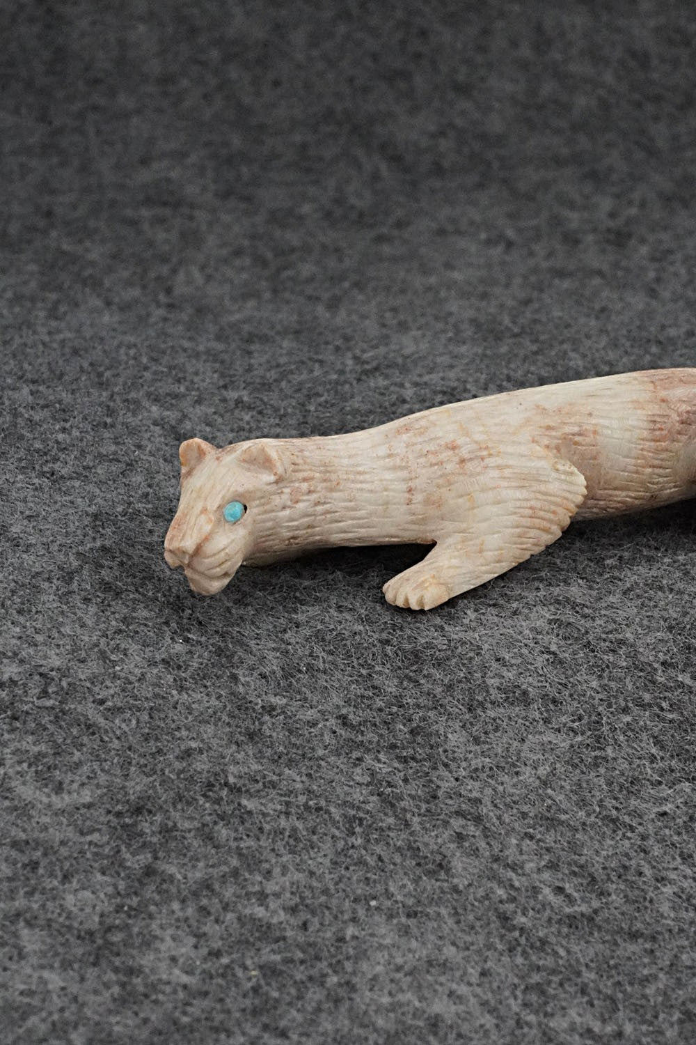Mountain Lion Zuni Fetish Carving - Lance Cheama