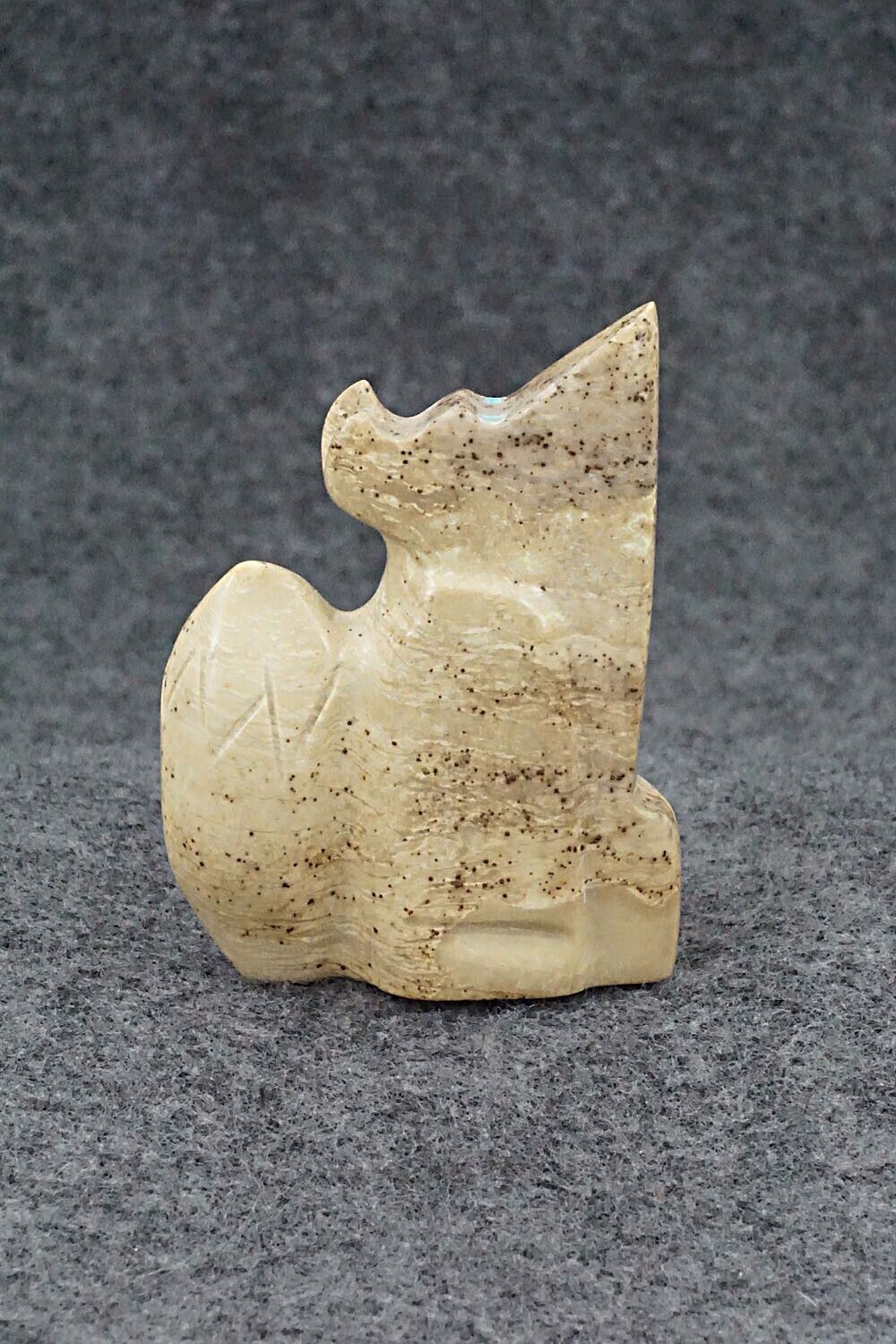 Wolf Zuni Fetish Carving - Gilbert Lonjose