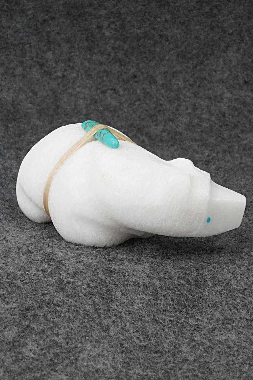 Bear Zuni Fetish Carving - Herb Halate