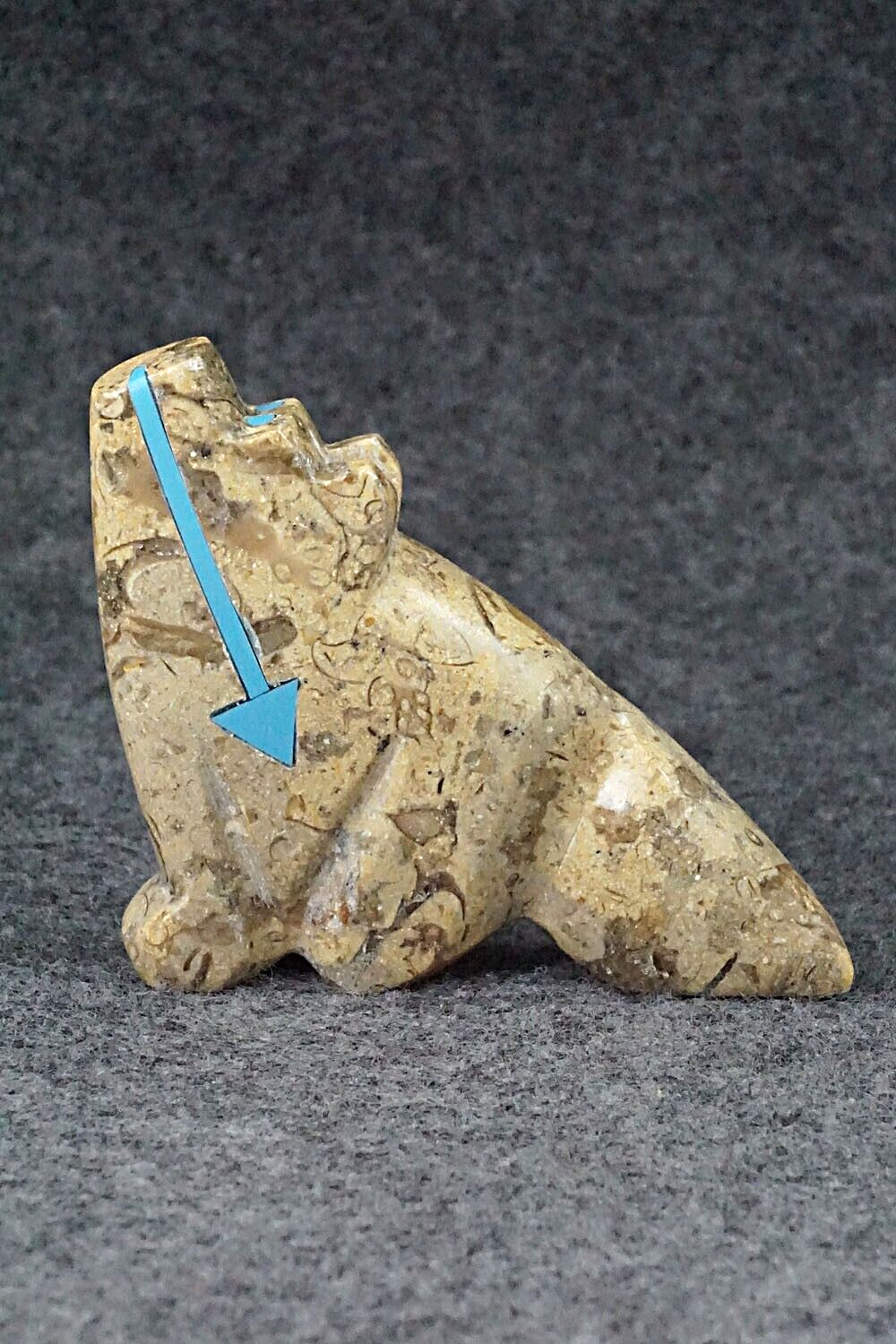 Wolf Zuni Fetish Carving - Bernard Laiwakete