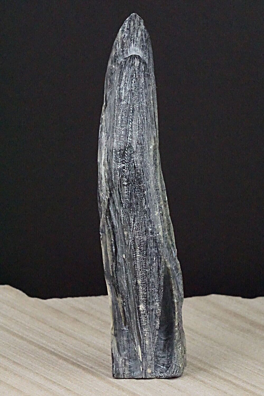 Corn Maiden Zuni Fetish Carving - Derrick Kaamasee