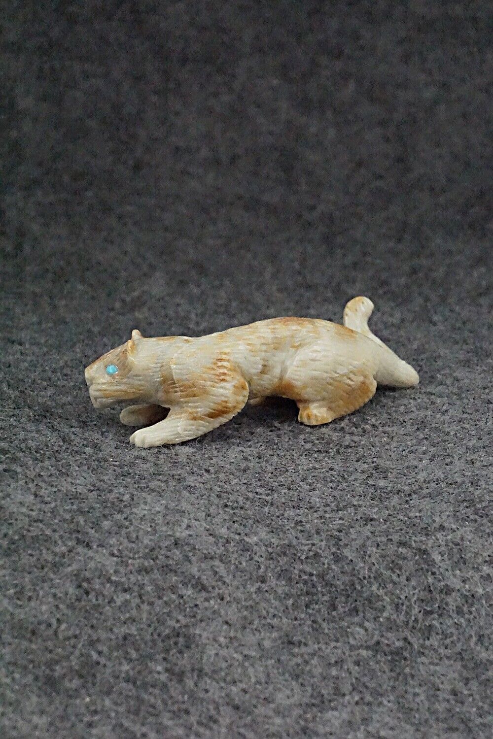 Mountain Lion Zuni Fetish Carving - Lance Cheama