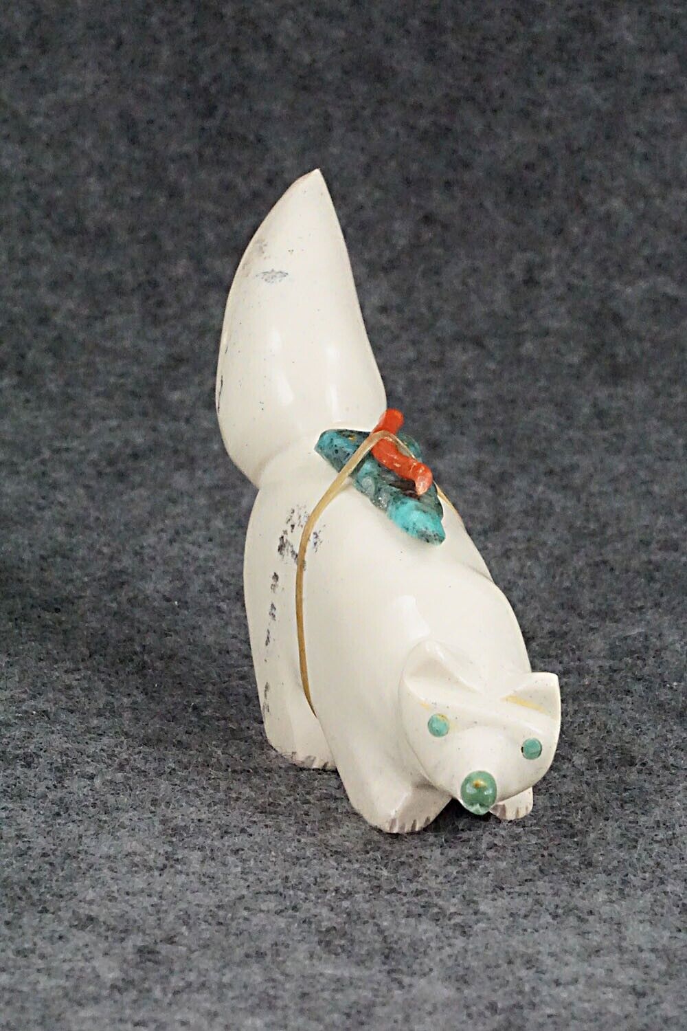 Wolf Zuni Fetish Carving - Enrike Leekya