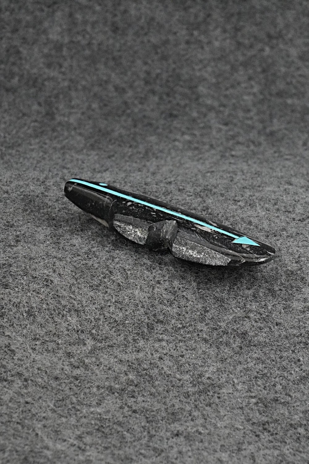 Bear Zuni Fetish Carving - Bernard Laiwakete