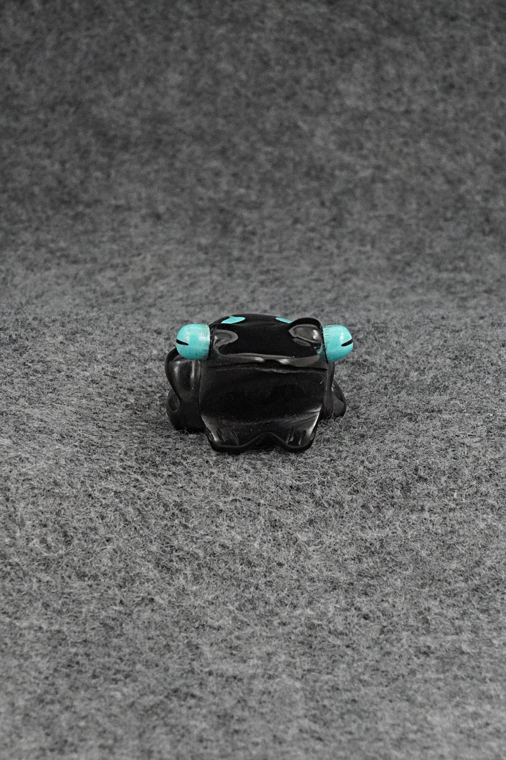 Frog Zuni Fetish Carving - Andres Lenentino