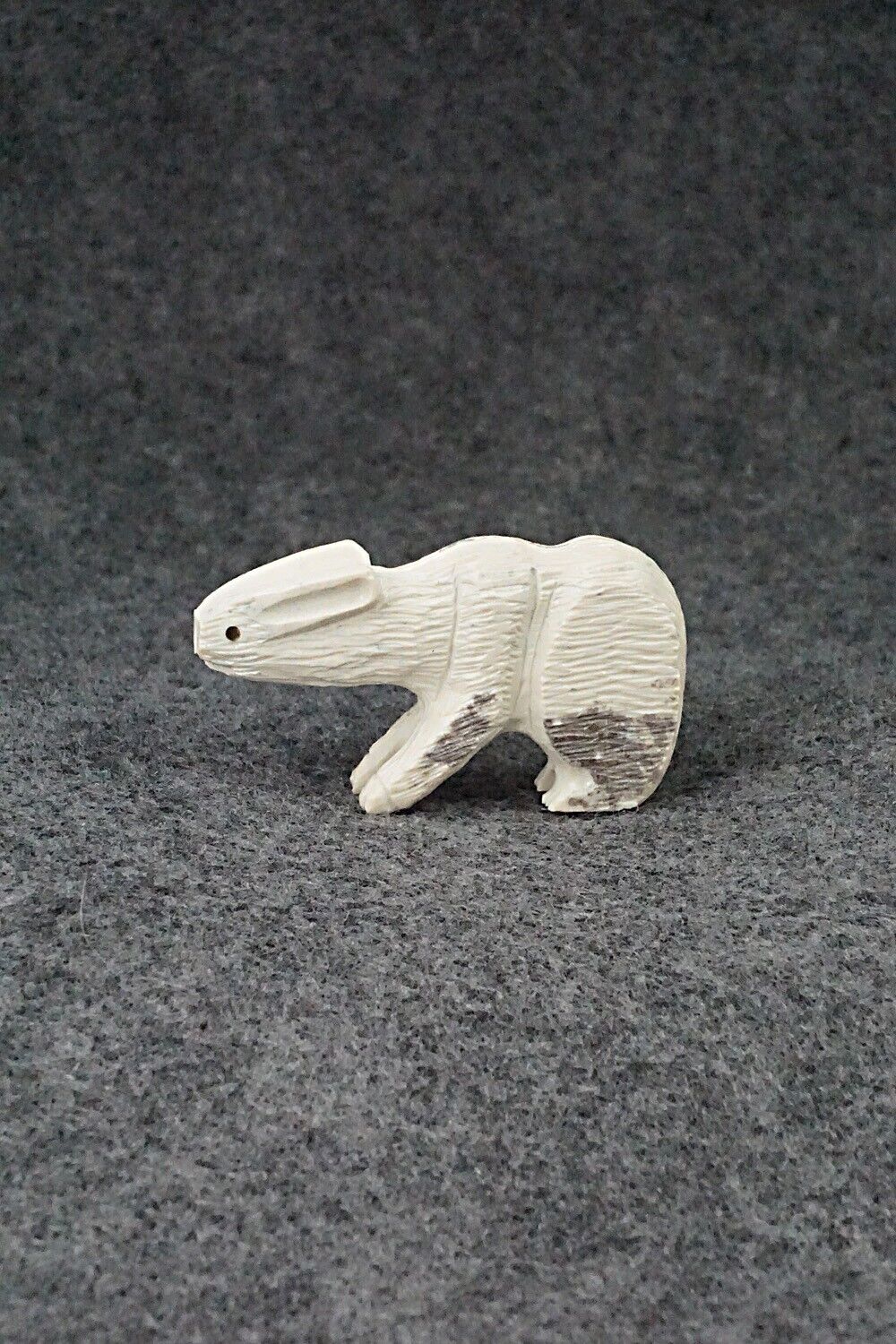 Rabbit Zuni Fetish Carving - Jesus Espino