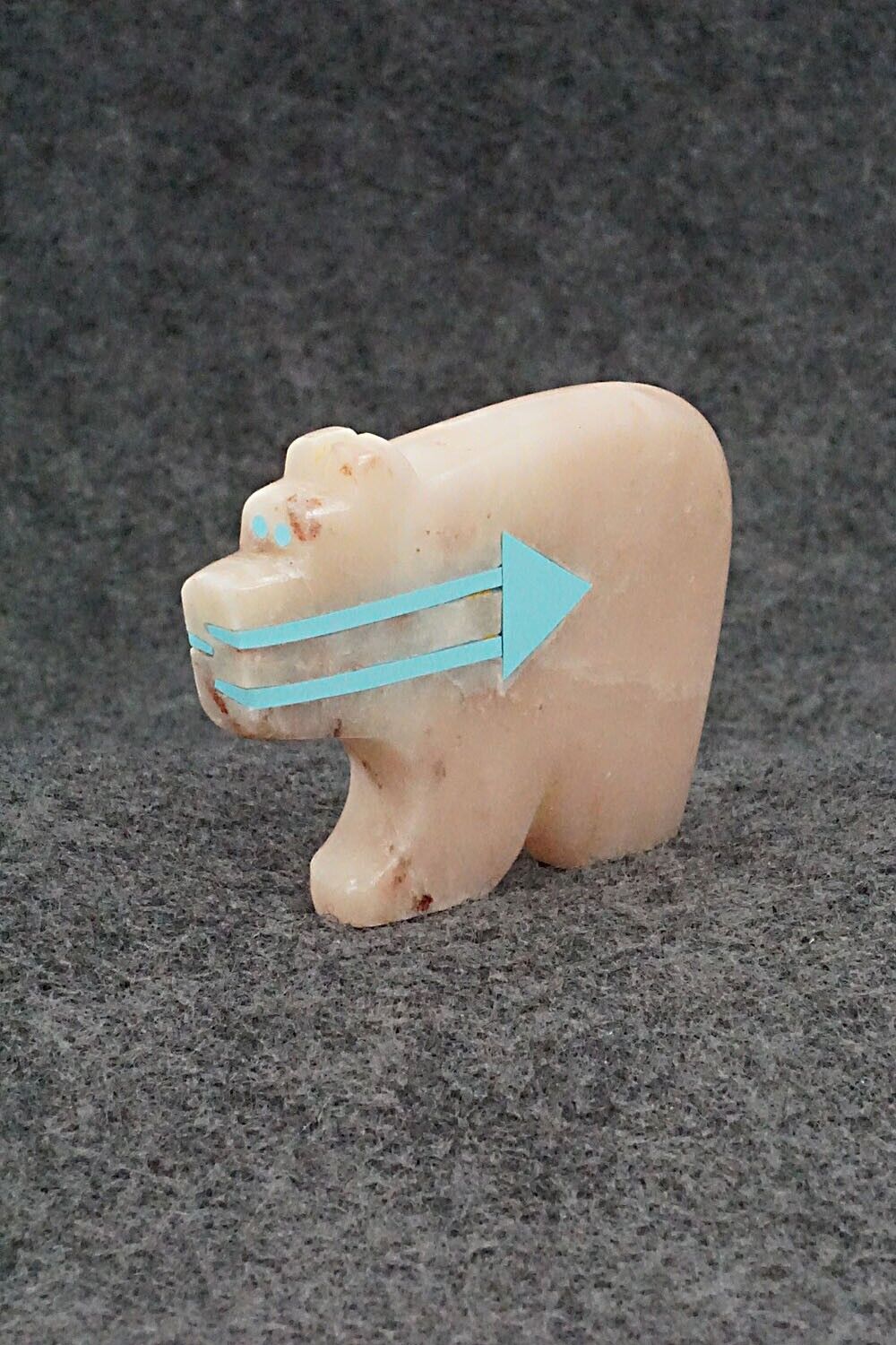 Bear Zuni Fetish Carving - Bernard Laiwakete