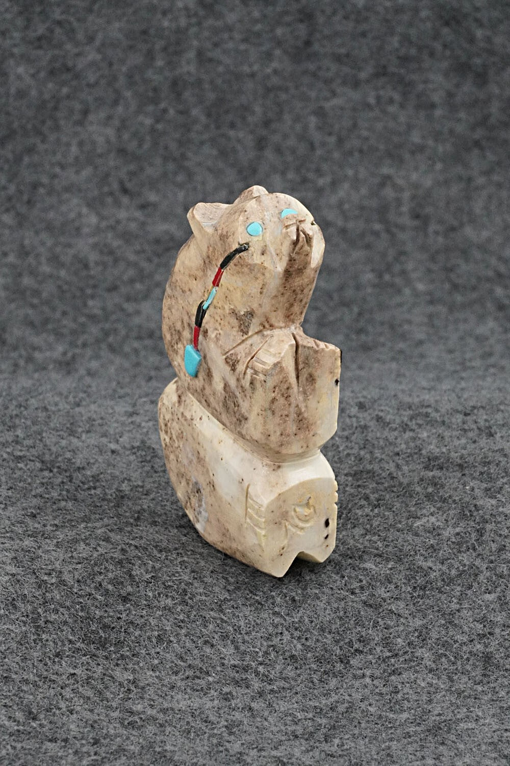 Bear Zuni Fetish Carving - Danette Laate