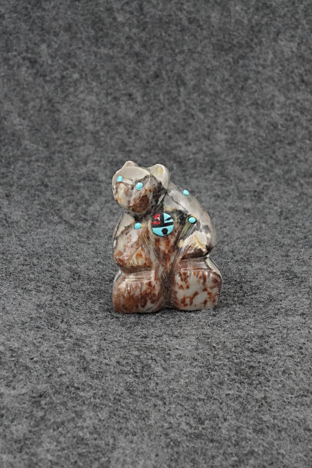 Bear Zuni Fetish Carving - Danette Laate