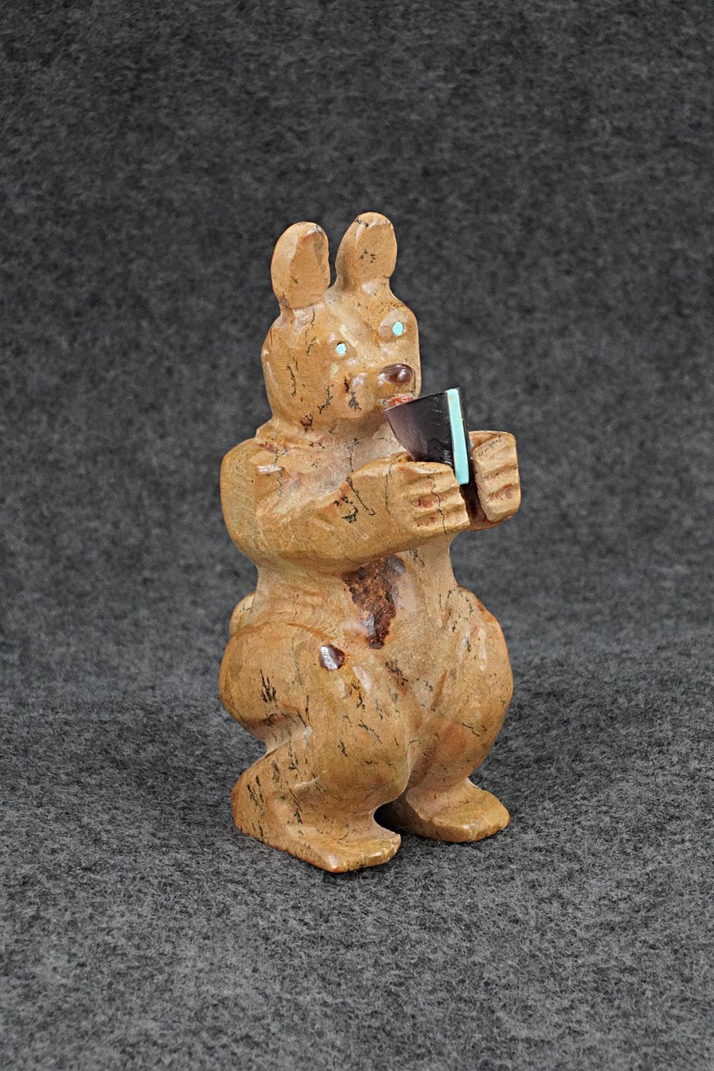 Rabbit Zuni Fetish Carving - Freddie Leekya