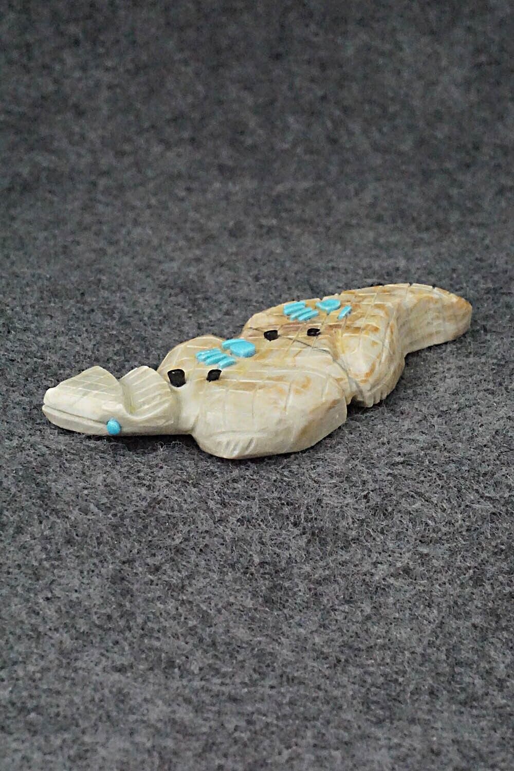 Lizard Zuni Fetish Carving - Danette Laate