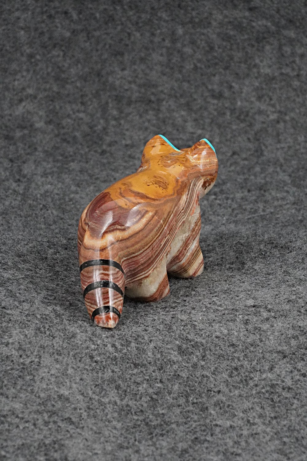 Raccoon Zuni Fetish Carving - Enrike Leekya
