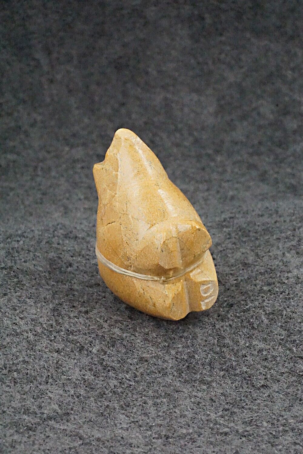 Bear Zuni Fetish Carving - Delvin Leekya