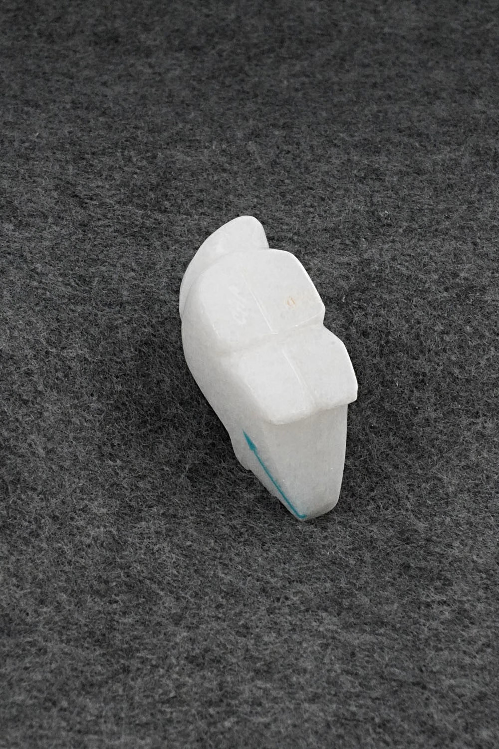 Fox Zuni Fetish Carving - Abby Quam Panteah