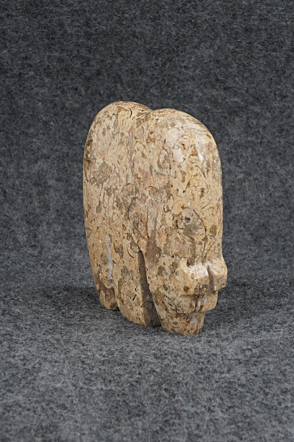 Bear Zuni Fetish Carving - Bernard Laiwakete