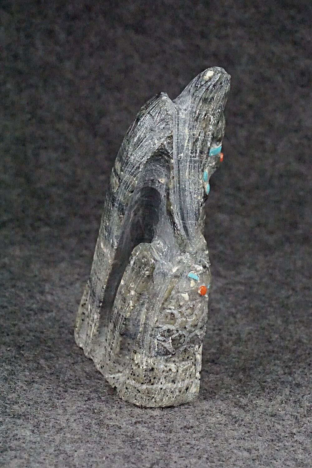Corn Maiden Zuni Fetish Carving - Derrick Kaamasee