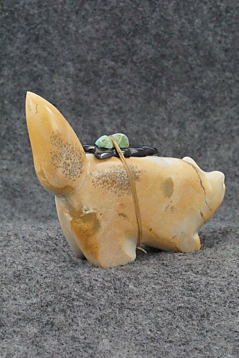 Wolf Zuni Fetish Carving - Enrike Leekya