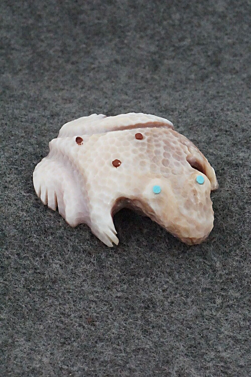Frog Zuni Fetish Carving - Tyrone Poncho