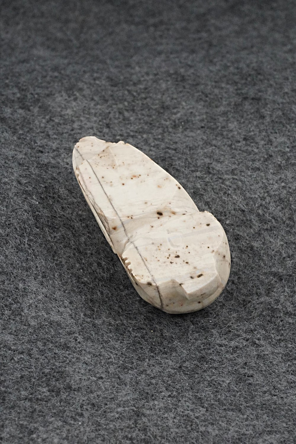 Rabbit Zuni Fetish Carving - Dannette Laate