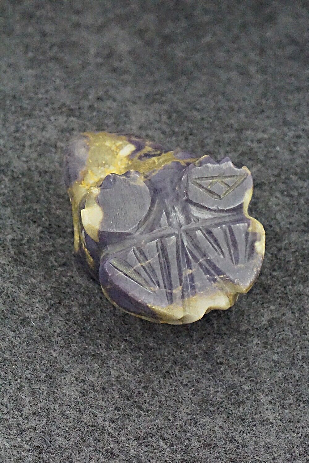 Frog Zuni Fetish Carving - Roy Davis