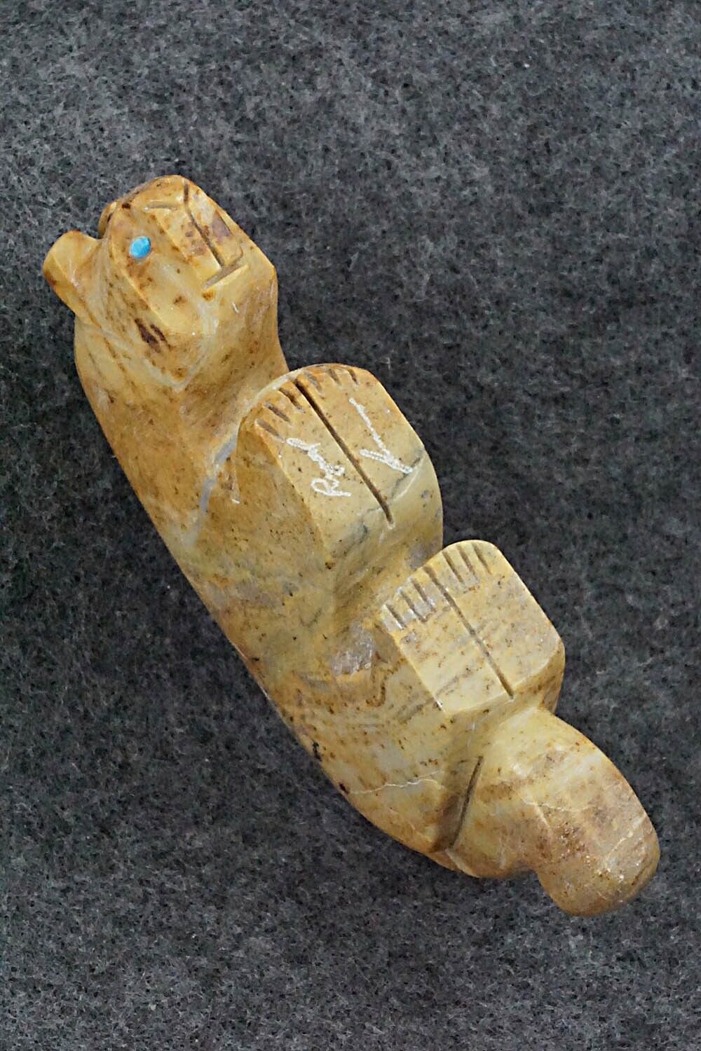 Mountain Lion Zuni Fetish Carving - Reynold Lunasee