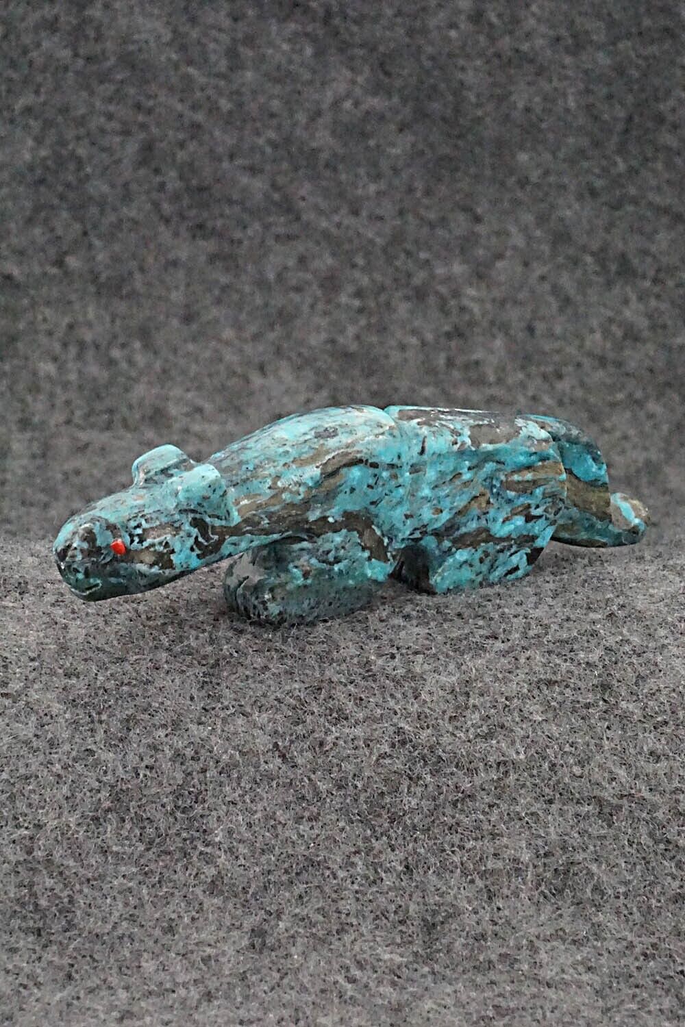 Mountain Lion Zuni Fetish Carving - Reynold Lunasee