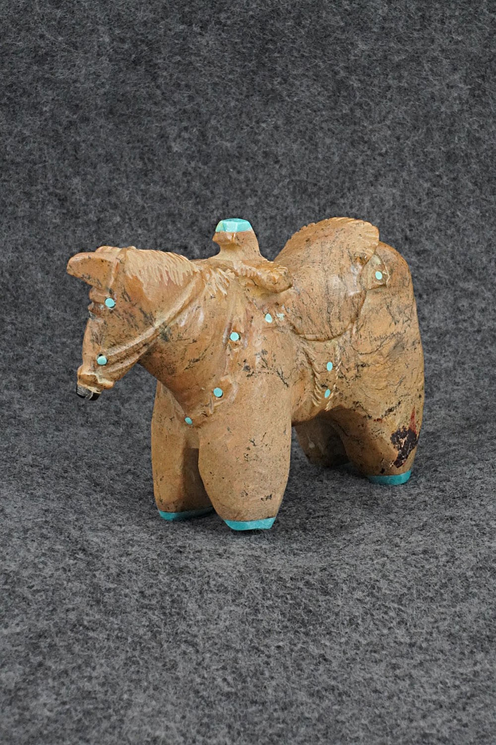 Horse Zuni Fetish Carving - Freddie Leekya