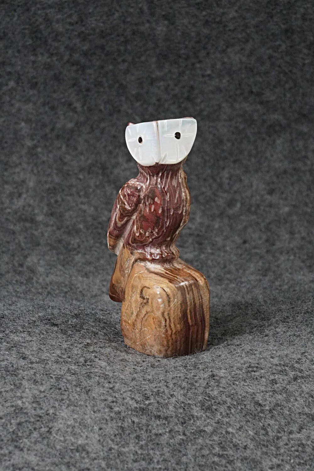 Owl Zuni Fetish Carving - Freddie Leekya