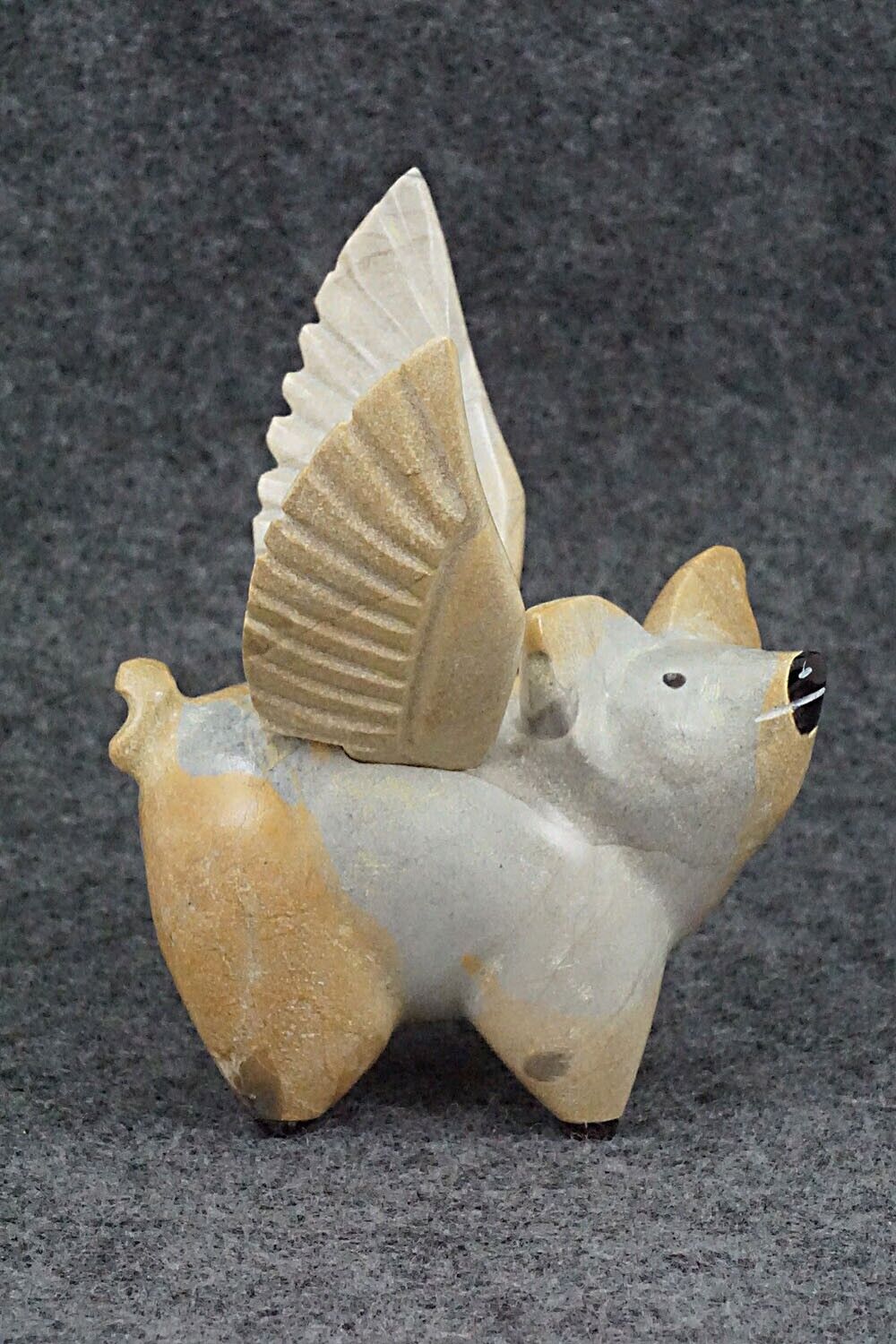 Flying Pig Zuni Fetish Carving - Enrike Leekya