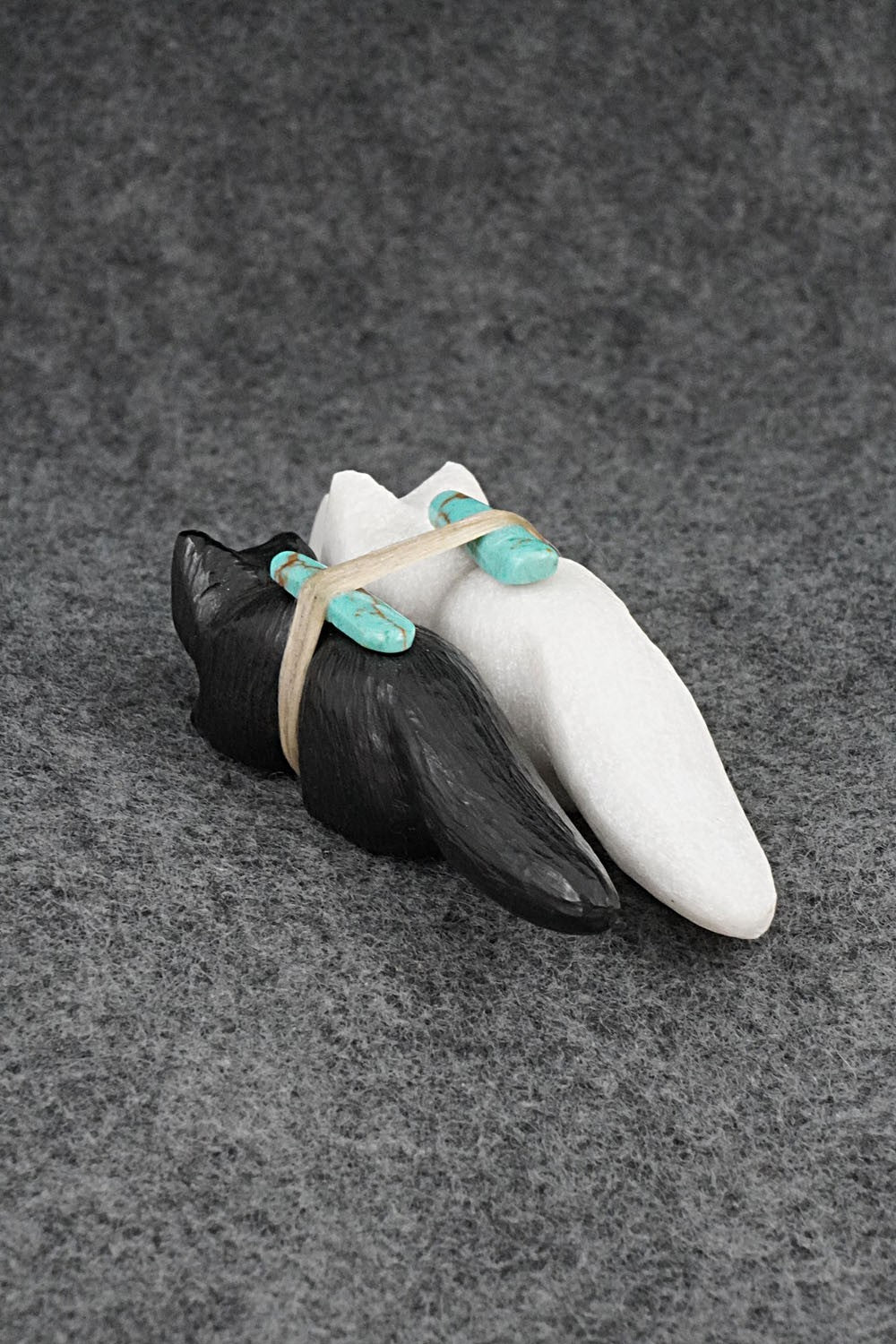 Bear Zuni Fetish Carving - Herbert Halate