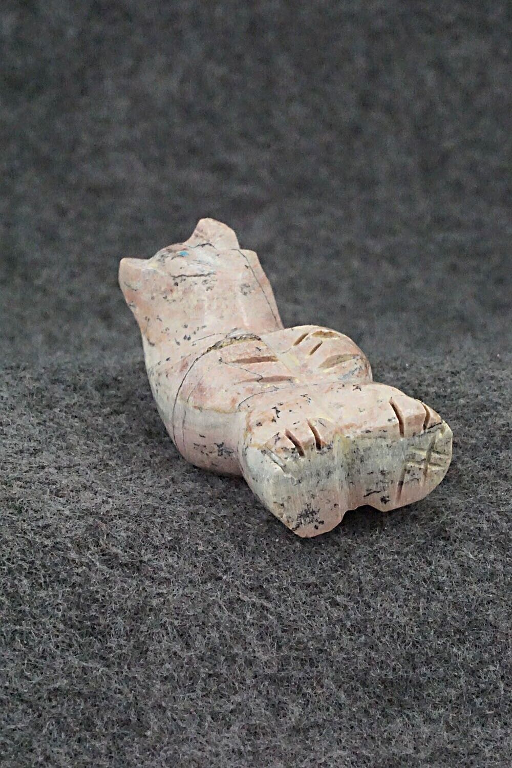 Bear Zuni Fetish Carving - Tim Lementino