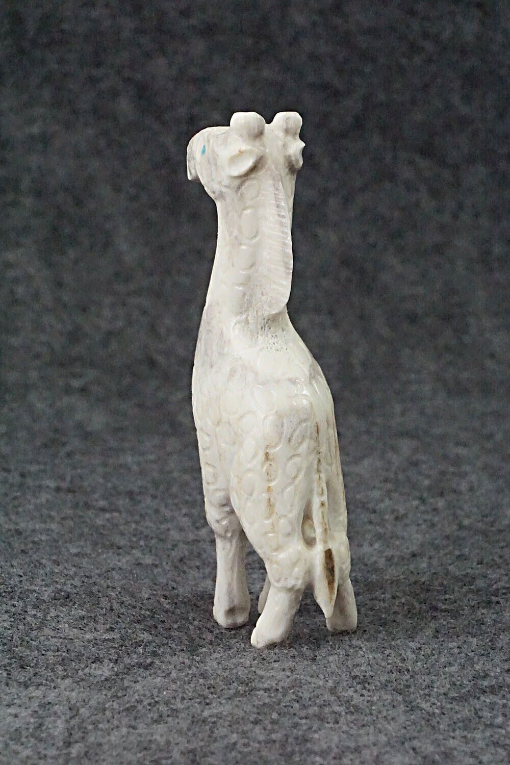 Giraffe Zuni Fetish Carving - Maxx Laate